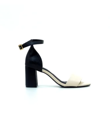 Sandalia de tacón cuadrado